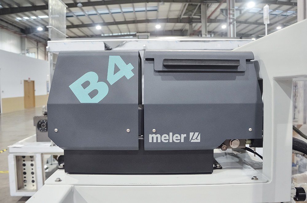 10.-M&aacute;quina de cola quente da marca Meler